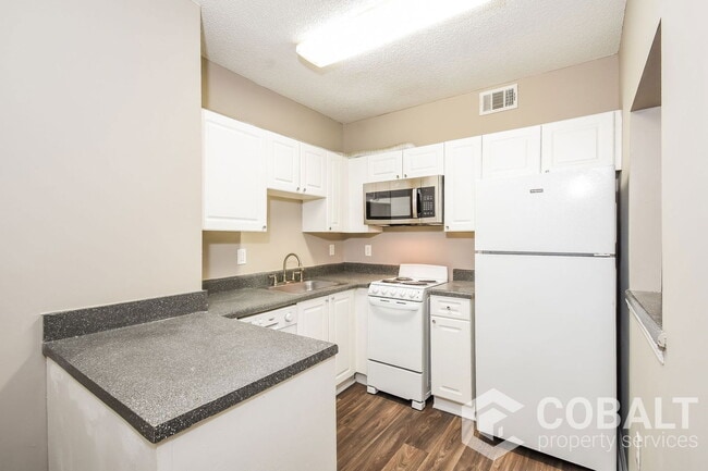 Photo - 987 Collier Rd NW Apartment