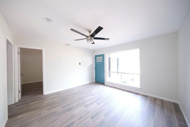 Foto del edificio - 8616 Fireside Dr