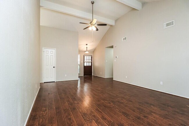 Foto del edificio - 9215 Grandview Park Dr