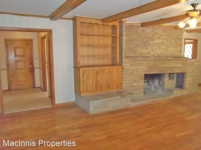 Building Photo - 3 br, 2 bath House - 3405 S Milam St