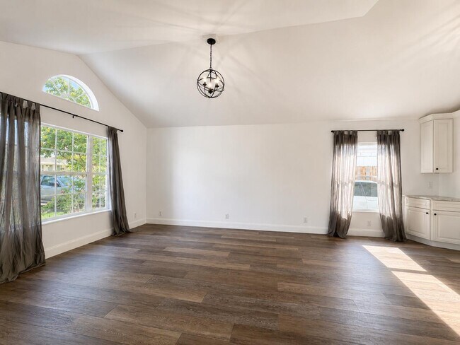 Foto del edificio - 2393 Crawford Ct
