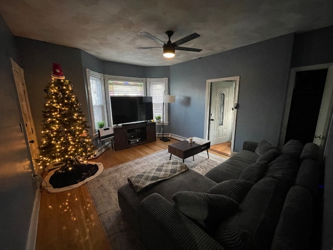 Foto del edificio - 183 Connors St