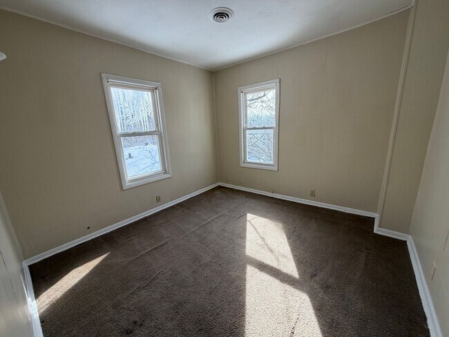 Building Photo - 1328 Goodyear Blvd