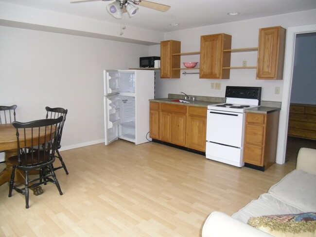 Kitchen - 9506 Sand Ridge Rd