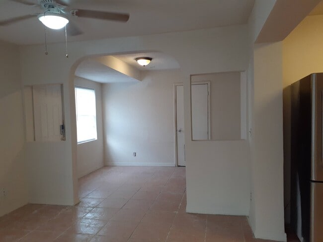 Building Photo - 1511 Bruton Blvd