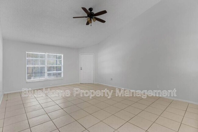 Building Photo - 3651 N Goldenrod Rd