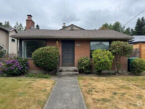 Building Photo - 6227 53rd Ave NE