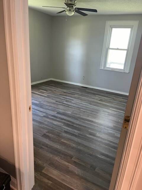 Foto del edificio - 6921 Milestrip Rd