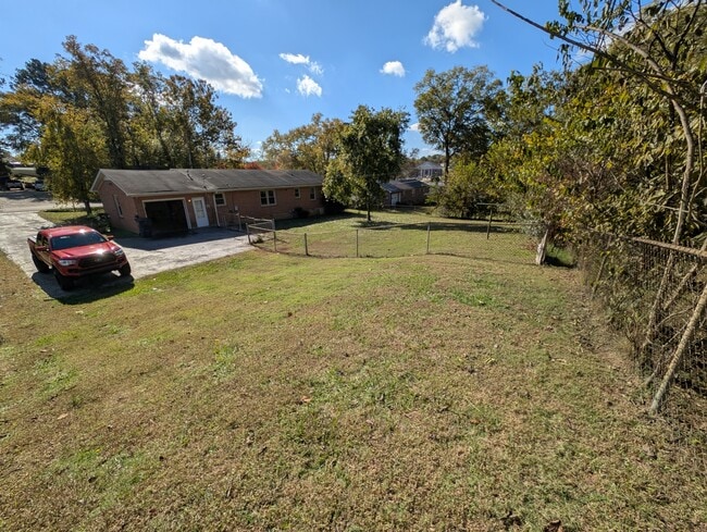 Building Photo - 2310 Denham Ave