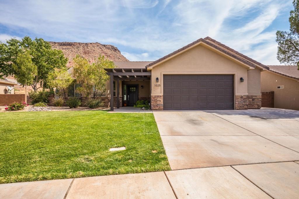 Foto principal - 1025 White Sands Dr