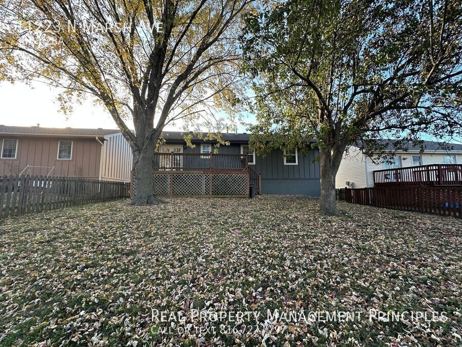 Primary Photo - 11223 N Marsh Ave