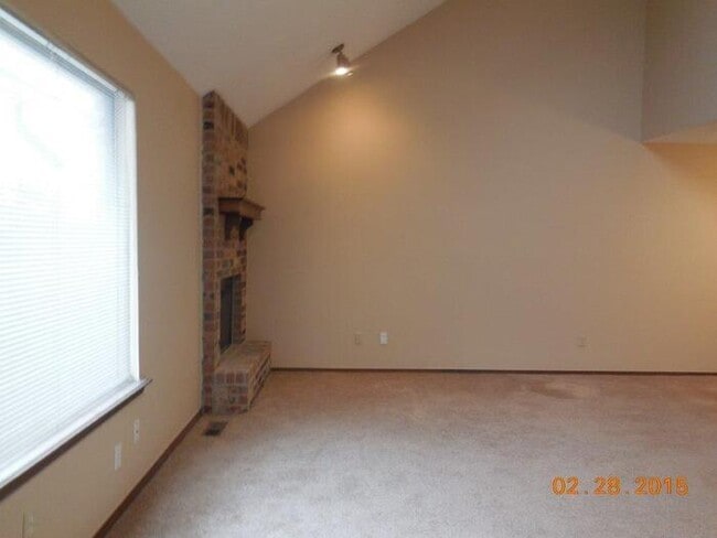 Building Photo - 2 BED 2 BATH 1 CAR GARAGE FAIRFIELD GREENS...