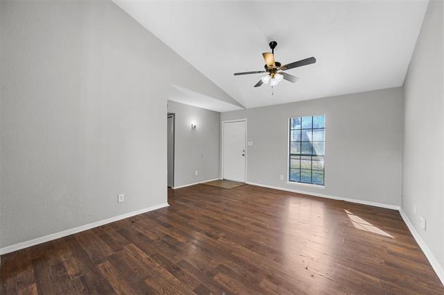Building Photo - 539 English Oak St