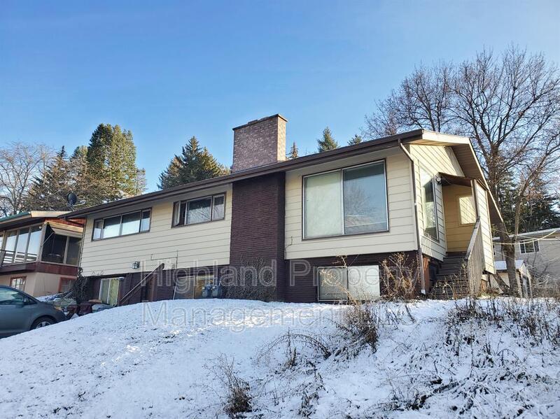 Primary Photo - 1705 NE Wheatland Dr