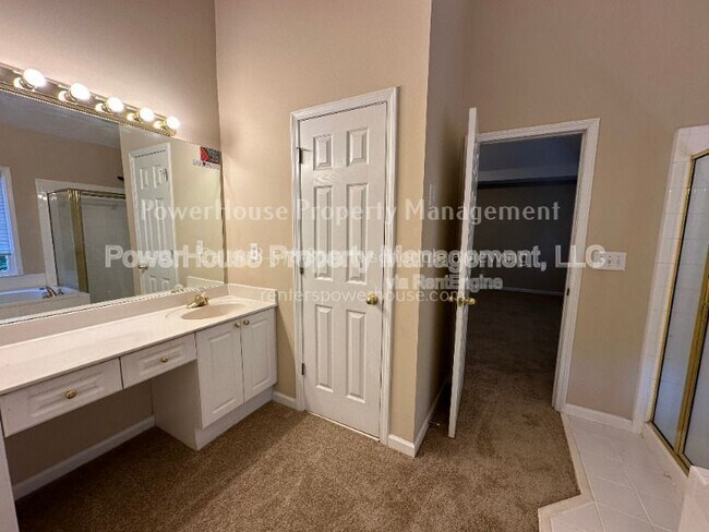 Building Photo - 5075 Byers Rd