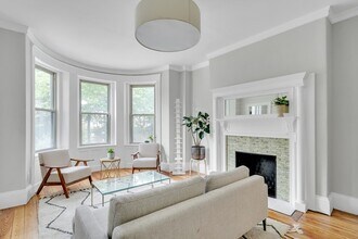 Building Photo - 1485 Beacon St