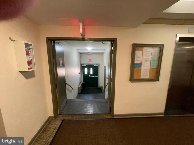 Foto del edificio - 4100 W St NW