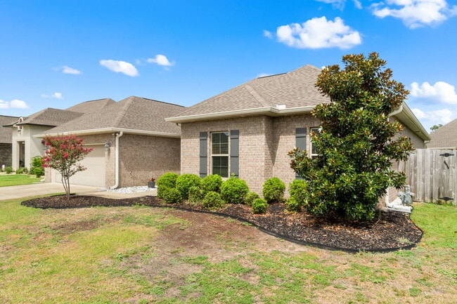Building Photo - 1464 Sabal Palm Dr