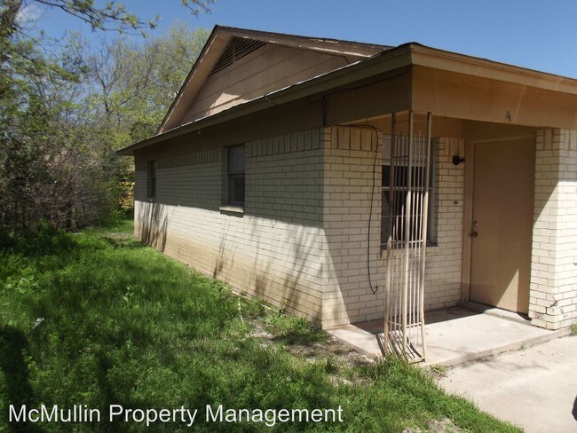 Building Photo - 303 E Avenue A
