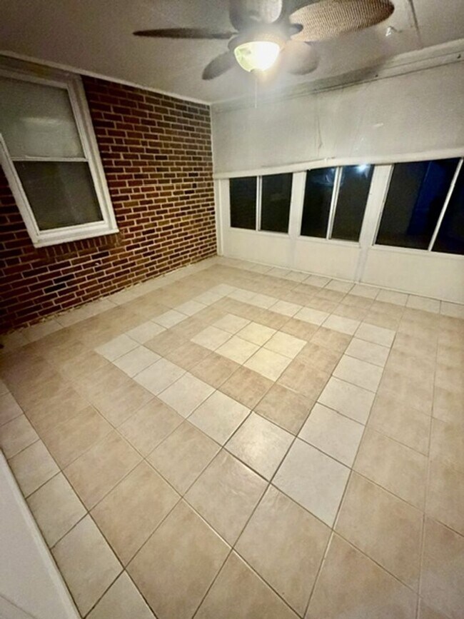 Foto del edificio - 4714 Ridge Rd