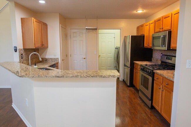 Foto del edificio - 5036 Ivyvine Blvd
