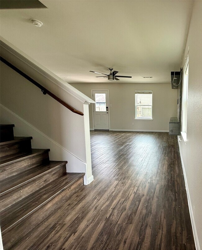 Foto del edificio - 24059 Hay Needle Ln