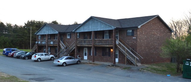 Building Photo - 2805 White Meadow Ln
