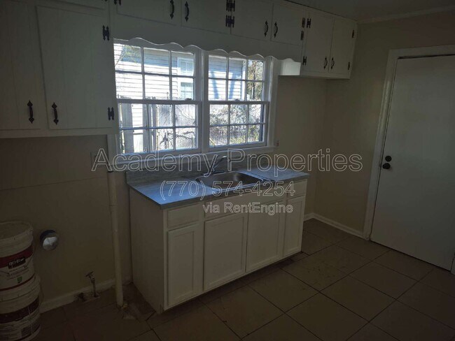 Photo - 2190 Jernigan Dr SE House