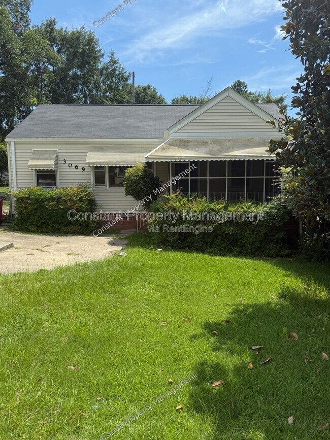 Foto del edificio - 3069 Somerset Dr