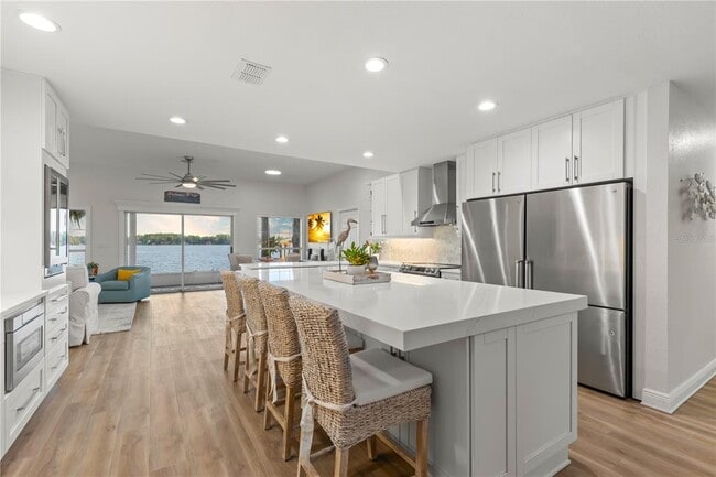 Building Photo - 17527 Canal Shores Dr