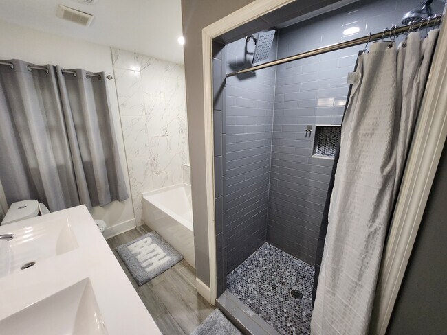 Foto del edificio - 2689 Jamestown Way