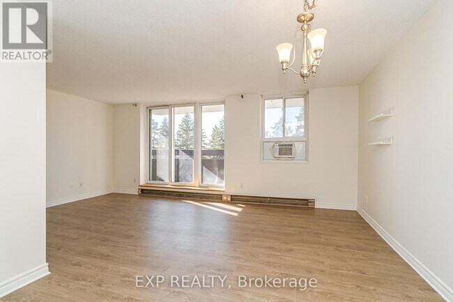 Building Photo - 2000 Jasmine Crescent