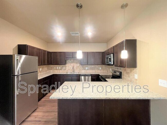 Building Photo - 1058 Hibiscus Dr