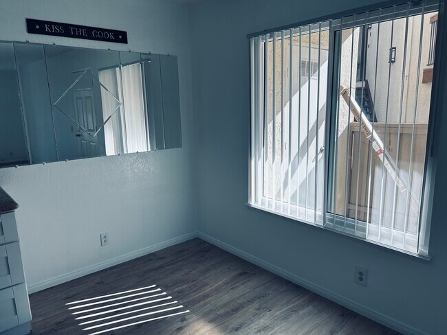 Foto del edificio - 4070 Porte La Paz