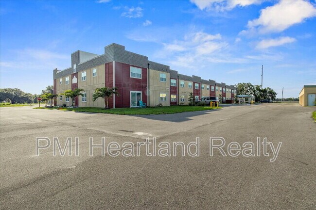 Foto del edificio - 260 Spanish Moss Cir