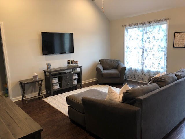 Foto del edificio - 3100 Gatewood Dr
