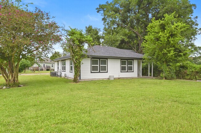 Foto del edificio - 7201 Homestead Rd