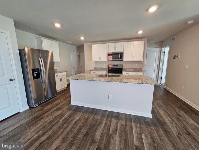 Building Photo - 178 Hamstead Dr