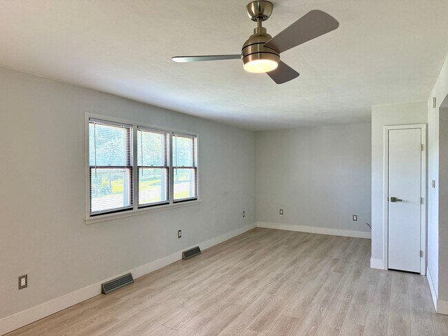 Foto del edificio - 8556-8558 Kirsch Road