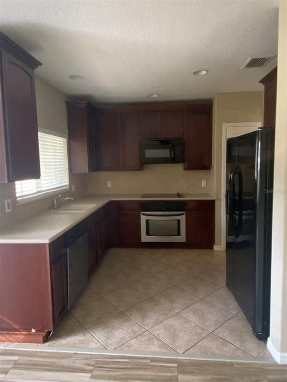 Building Photo - 2947 Willowleaf Ln