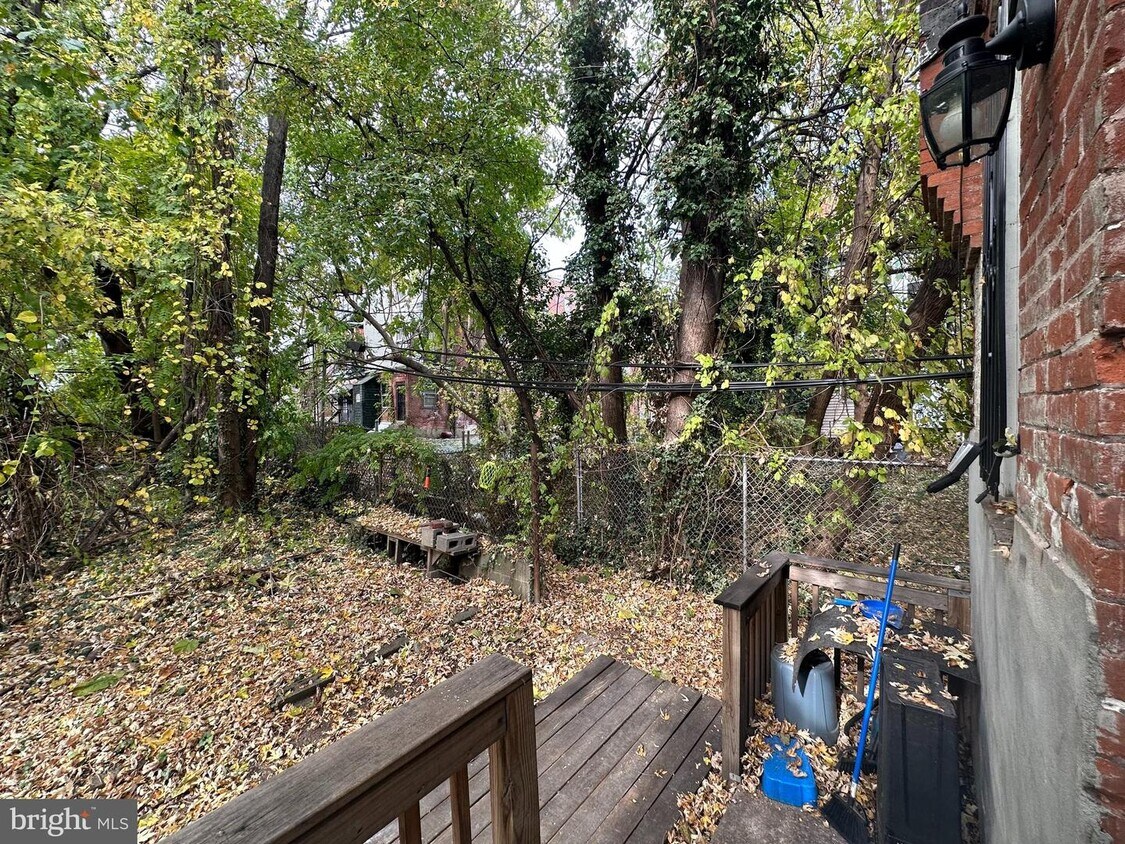 Primary Photo - 3442 N 18th St