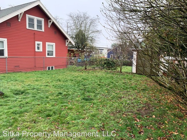 Foto del edificio - 2 br, 1 bath House - 4931 N Montana Ave