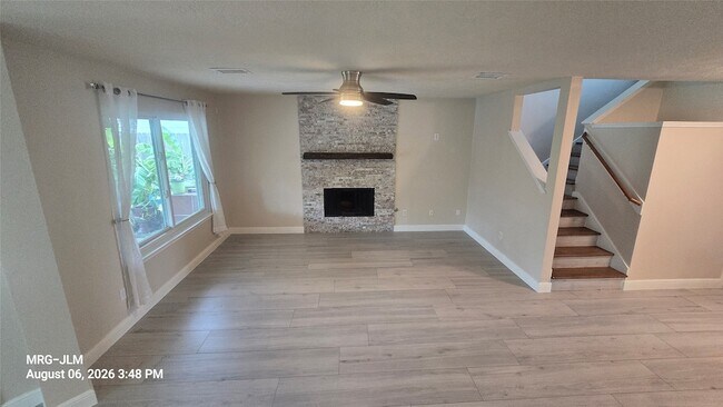 Foto del edificio - 7239 Foxbrook Dr