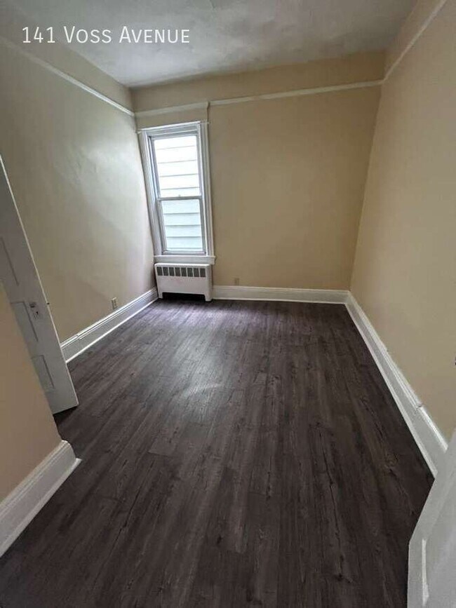Foto del edificio - 141 Voss Ave