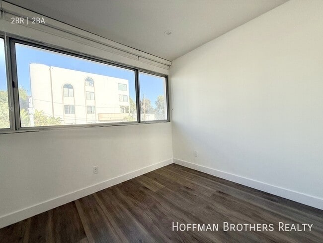 Foto del edificio - 11600 Rochester Ave