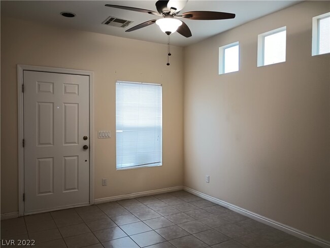 Building Photo - 5181 Bellaria Pl