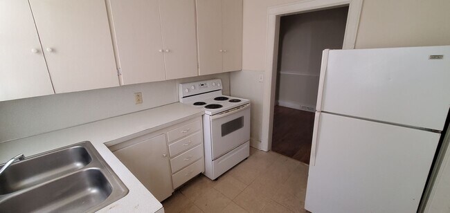 Foto del edificio - 1028 Willowbrook Dr