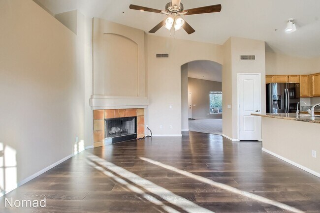 Foto del edificio - 3 br, 2 bath House - 9255 E Karen Dr