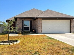 Building Photo - 832 Mockingbird St