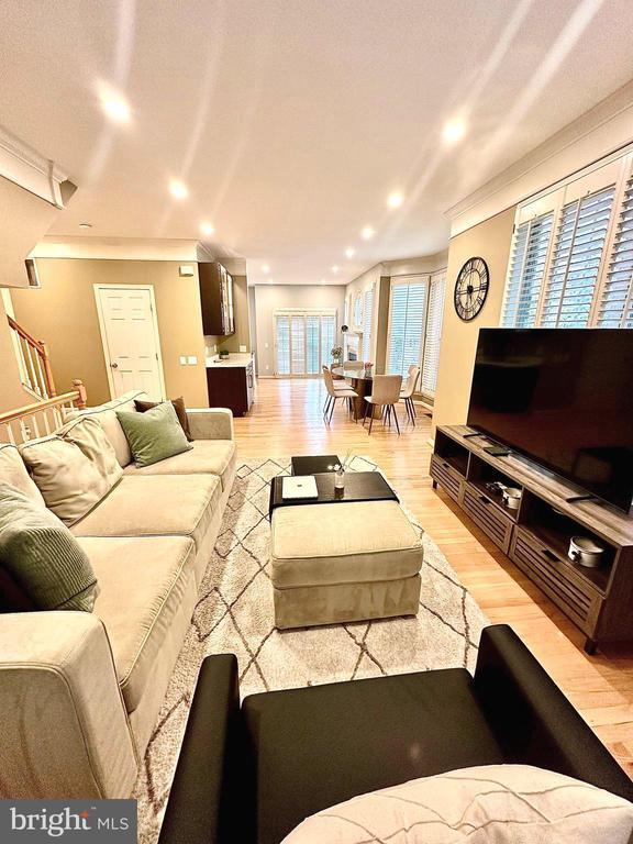 Building Photo - 6031 Riddle Walk